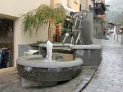 Dorfbrunnen (2004)...